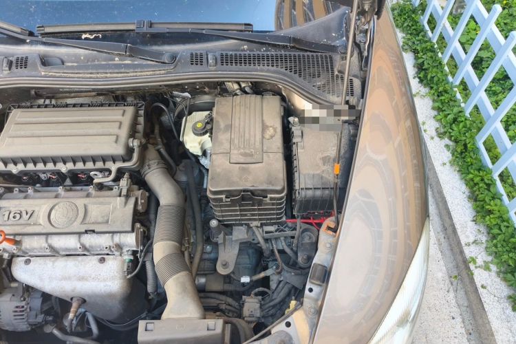 Used Skoda Octavia 2010 1.6L Automatic Eado Edition Engine Bay Left