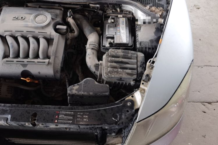Used Skoda Octavia 2010 2.0L Automatic Yijun Edition Engine Bay Left