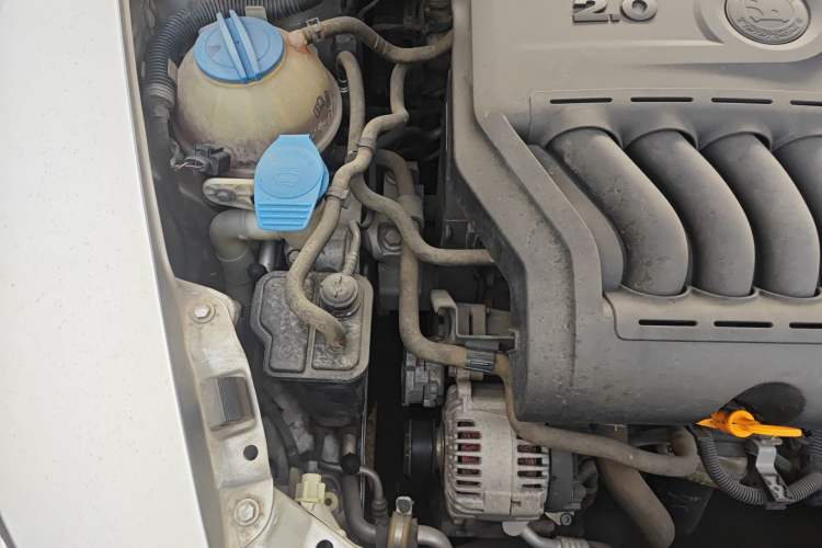 Used Skoda Octavia 2010 2.0L Manual Yijun Edition Engine Bay Right