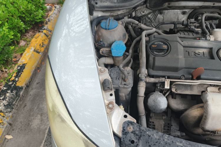 Used Skoda Octavia 2010 1.4 TSI Manual Yijun Edition Engine Bay Right