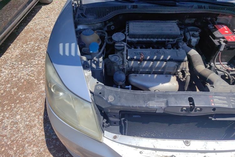 Used Skoda Octavia 2010 1.6L Manual - Yijun Version Engine Bay Right