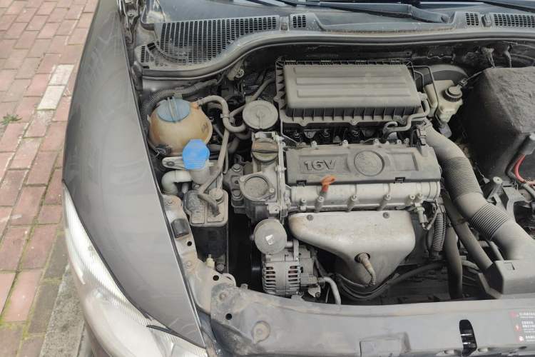 Used Skoda Octavia 2010 1.6L Manual Eado Edition Engine Bay Right