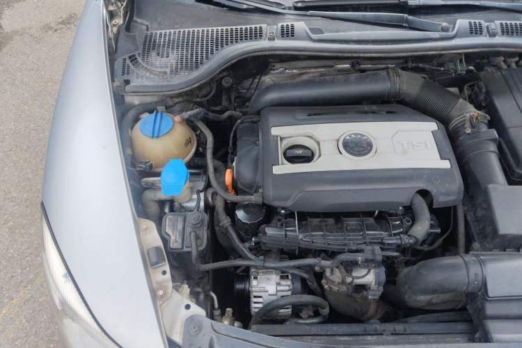 Used Skoda Octavia 2010 2.0 TSI RS Engine Bay Right