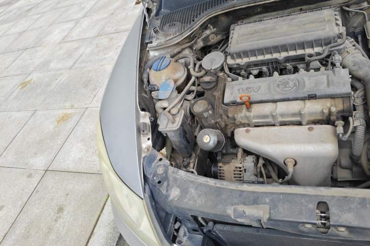 Used Skoda Octavia 2010 1.6L Manual - Yijun Version Engine Bay Right