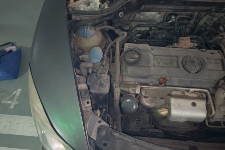Used Skoda Octavia 2010 1.4TSI DSG Yijun Edition Engine Bay Right