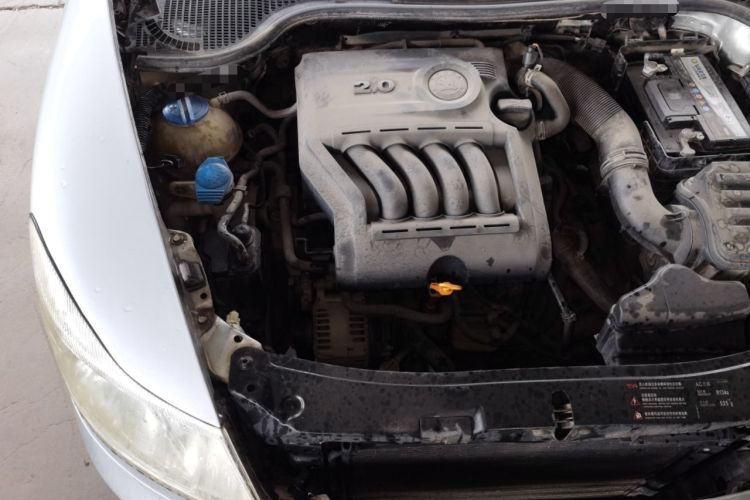 Used Skoda Octavia 2010 2.0L Automatic Yijun Edition Engine Bay Right