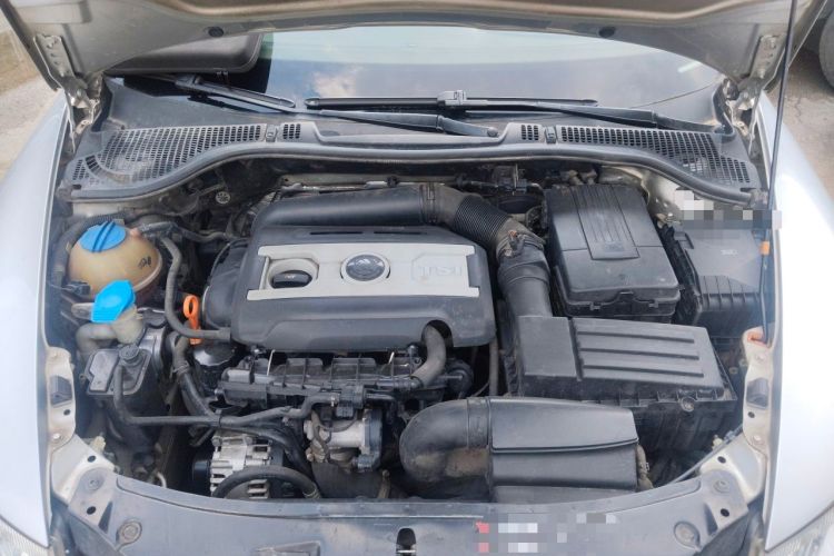 Used Skoda Octavia 2010 2.0 TSI RS Engine Bay