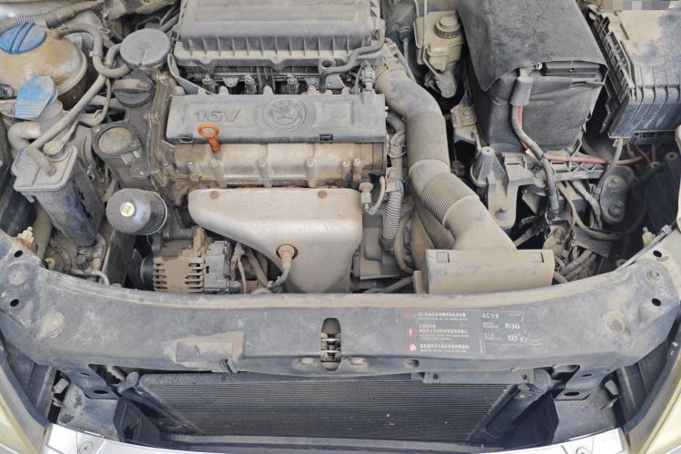 Used Skoda Octavia 2010 1.6L Manual - Yijun Version Engine Bay