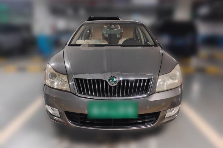 Used Skoda Octavia 2010 1.6L Manual - Yijun Version Front