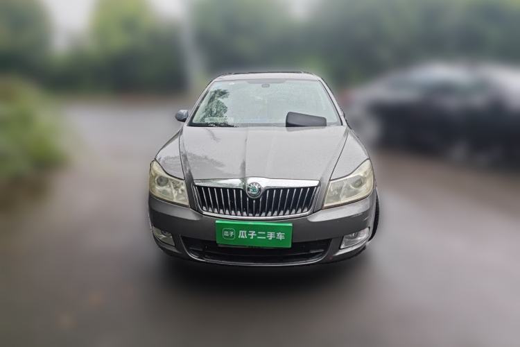 Used Skoda Octavia 2010 1.6L Automatic Yijun Edition Front