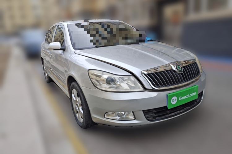 Used Skoda Octavia 2010 1.4TSI DSG Yijun Edition Front Right 45 Deg
