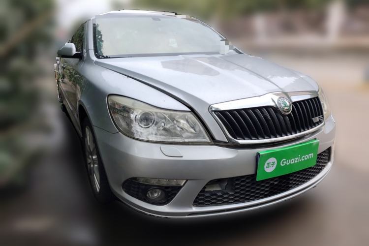 Used Skoda Octavia 2010 2.0 TSI RS Front Right 45 Deg
