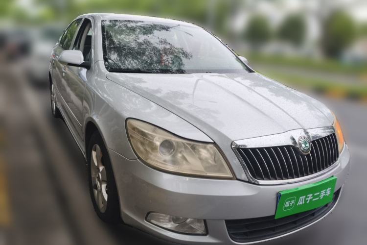 Used Skoda Octavia 2010 1.4 TSI Manual Yijun Edition Front Right 45 Deg
