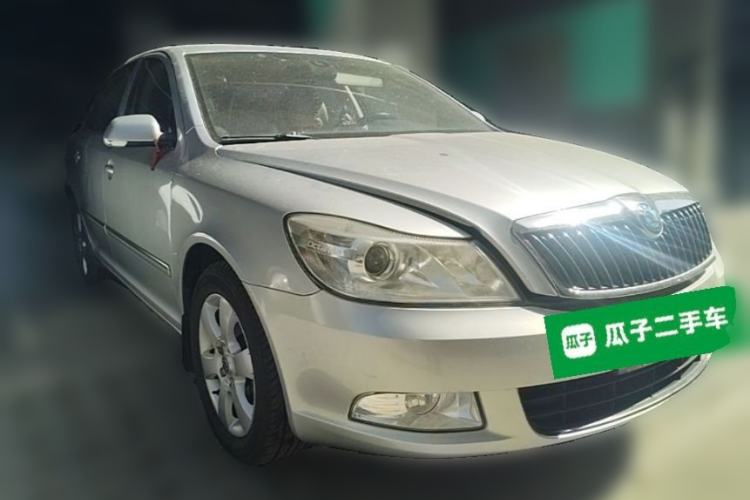 Used Skoda Octavia 2010 1.4TSI DSG Yijun Edition Front Right 45 Deg