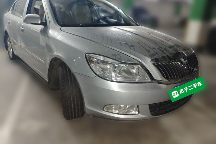 Used Skoda Octavia 2010 1.4TSI DSG Yijun Edition Front Right 45 Deg