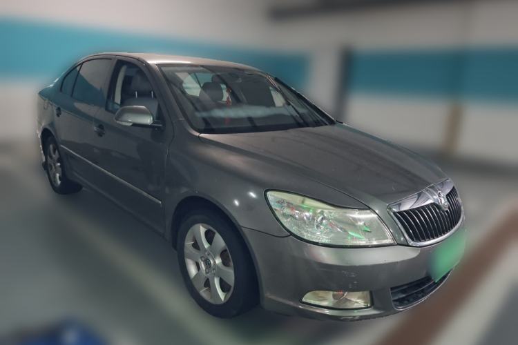 Used Skoda Octavia 2010 1.4TSI DSG Yijun Edition Front Right 45 Deg