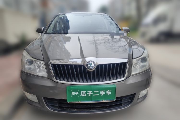 Used Skoda Octavia 2010 1.6L Manual Eado Edition Front