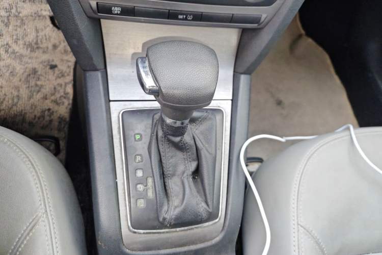 Used Skoda Octavia 2010 1.6L Automatic Yijun Edition Gear Lever