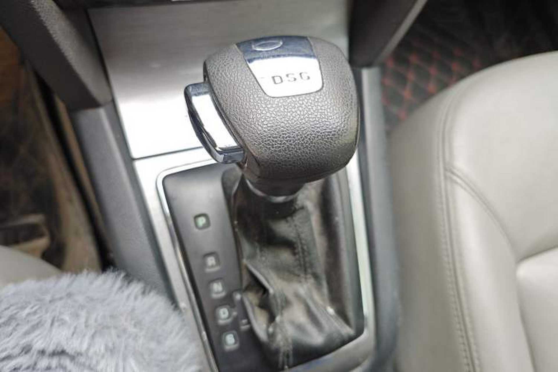 Used Skoda Octavia 2010 1.4TSI DSG Yijun Edition Gear Lever