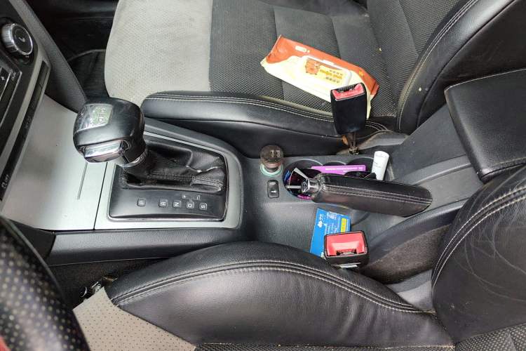 Used Skoda Octavia 2010 2.0 TSI RS Gear Lever