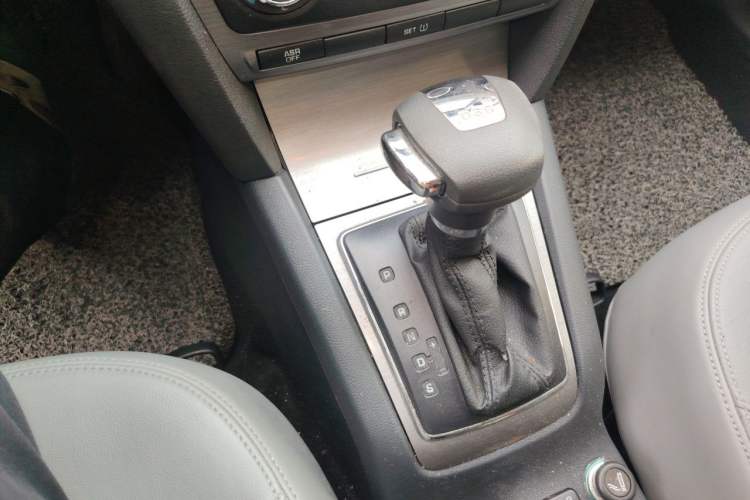 Used Skoda Octavia 2010 1.8TSI DSG Yijun Edition Gear Lever