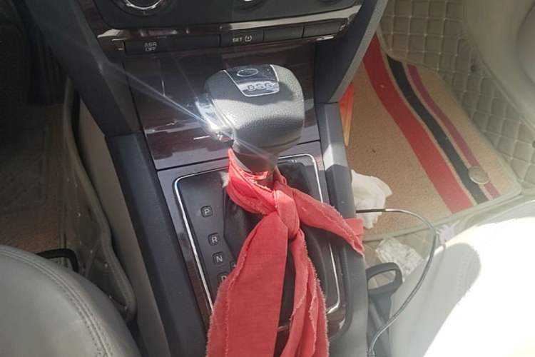 Used Skoda Octavia 2010 1.4TSI DSG Yijun Edition Gear Lever