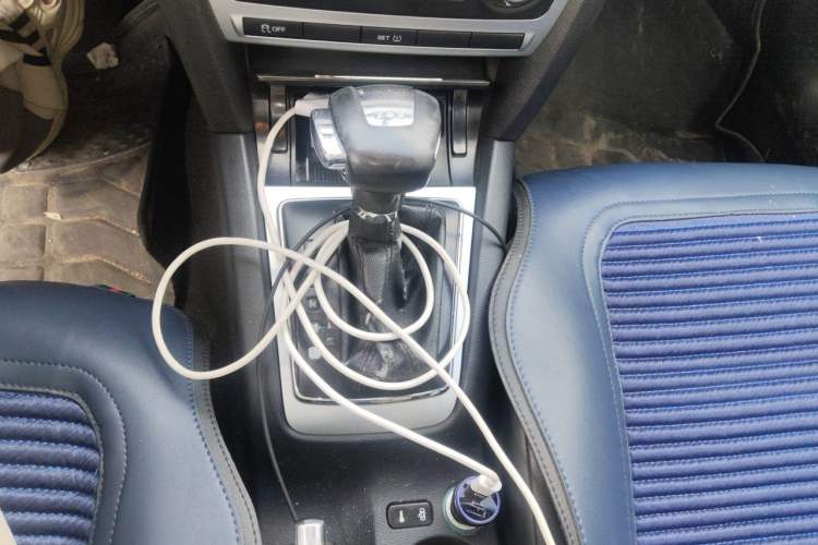 Used Skoda Octavia 2010 2.0 TSI RS Gear Lever