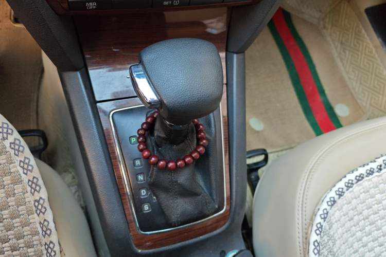 Used Skoda Octavia 2010 1.6L Automatic Yijun Edition Gear Lever