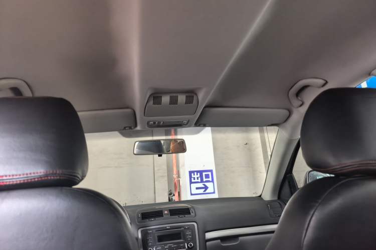 Used Skoda Octavia 2010 1.6L Automatic Eado Edition Headliner