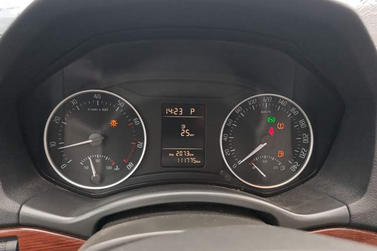 Used Skoda Octavia 2010 1.6L Automatic Yijun Edition Instrument Cluster