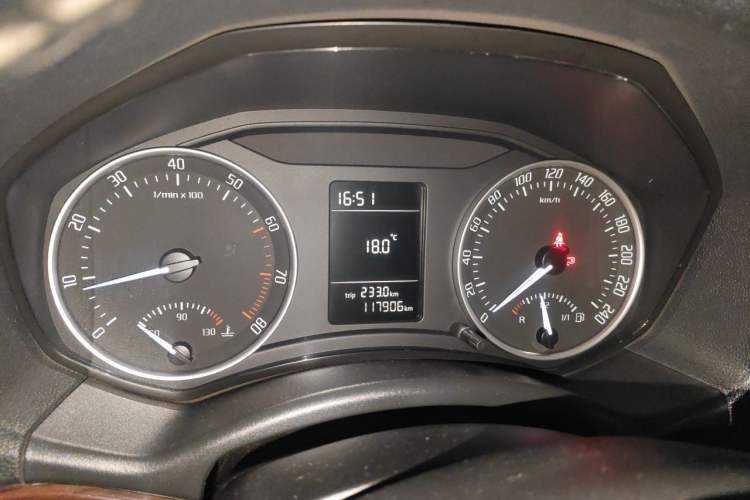 Used Skoda Octavia 2010 1.6L Manual - Yijun Version Instrument Cluster
