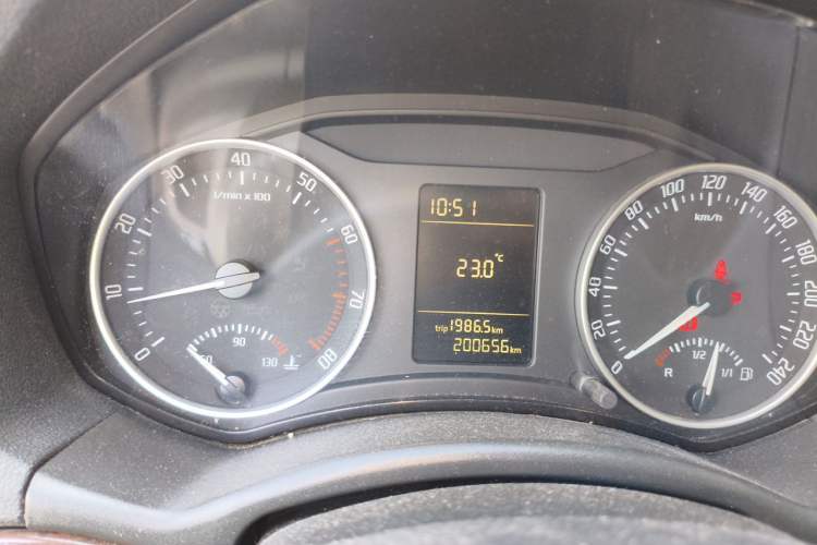 Used Skoda Octavia 2010 1.6L Manual - Yijun Version Instrument Cluster