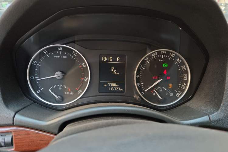 Used Skoda Octavia 2010 1.6L Automatic Yijun Edition Instrument Cluster
