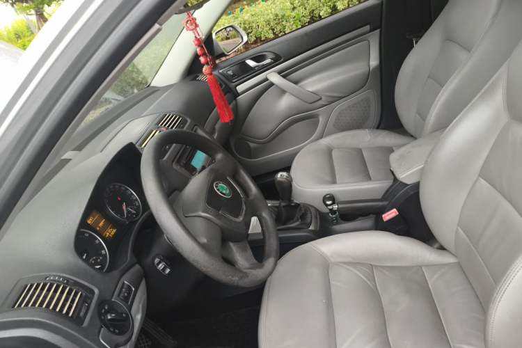 Used Skoda Octavia 2010 1.4 TSI Manual Yijun Edition Left Front Seat