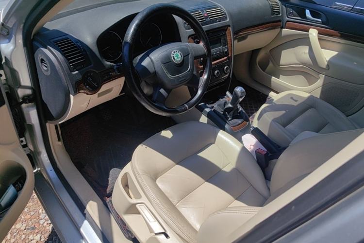 Used Skoda Octavia 2010 1.6L Manual - Yijun Version Left Front Seat