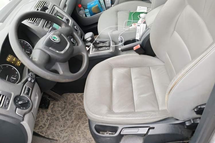 Used Skoda Octavia 2010 1.6L Automatic Yijun Edition Left Front Seat