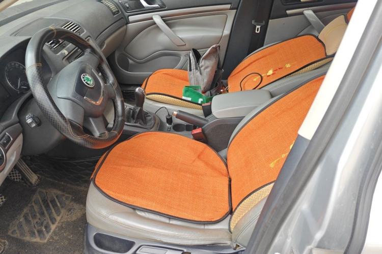 Used Skoda Octavia 2010 1.6L Manual - Yijun Version Left Front Seat