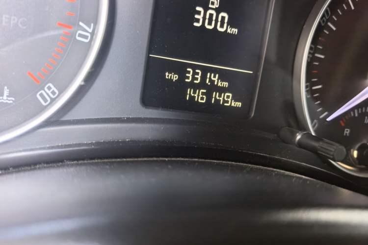 Used Skoda Octavia 2010 1.6L Automatic Eado Edition Odometer Close Up