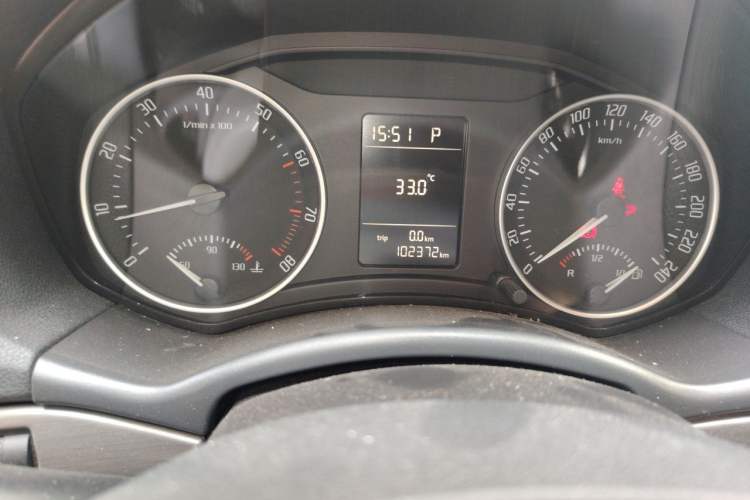 Used Skoda Octavia 2010 1.8TSI DSG Yijun Edition Odometer Close Up