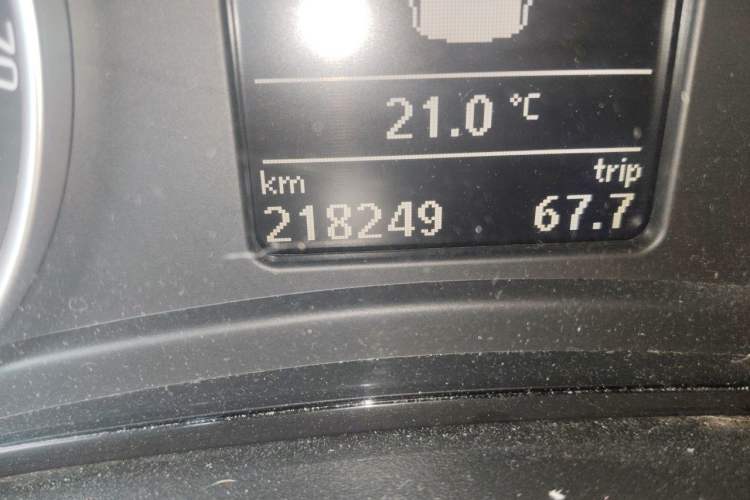 Used Skoda Octavia 2010 2.0 TSI RS Odometer Close Up