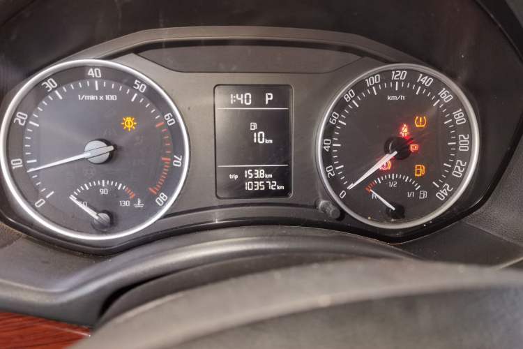 Used Skoda Octavia 2010 2.0L Automatic Yijun Edition Odometer Close Up