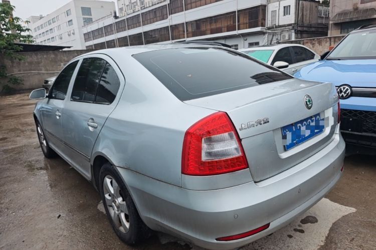 Used Skoda Octavia 2010 1.6L Automatic Yijun Edition Rear Left 45 Deg