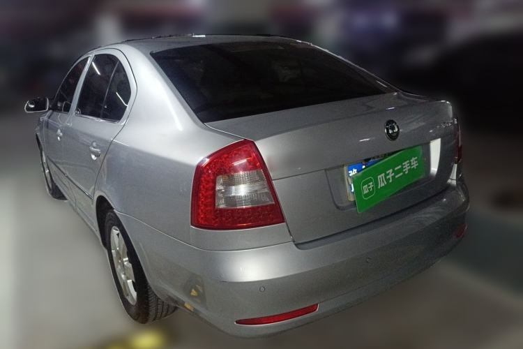 Used Skoda Octavia 2010 1.6L Automatic Yijun Edition Rear Left 45 Deg