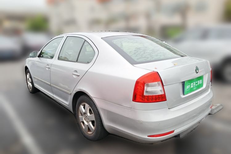 Used Skoda Octavia 2010 1.6L Automatic Yijun Edition Rear Left 45 Deg
