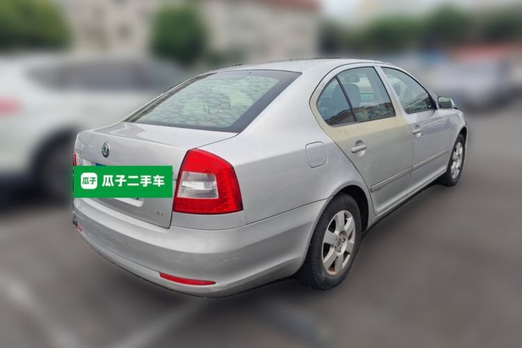 Used Skoda Octavia 2010 1.6L Automatic Yijun Edition Rear Right 45 Deg