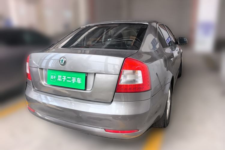 Used Skoda Octavia 2010 1.6L Automatic Eado Edition Rear Right 45 Deg