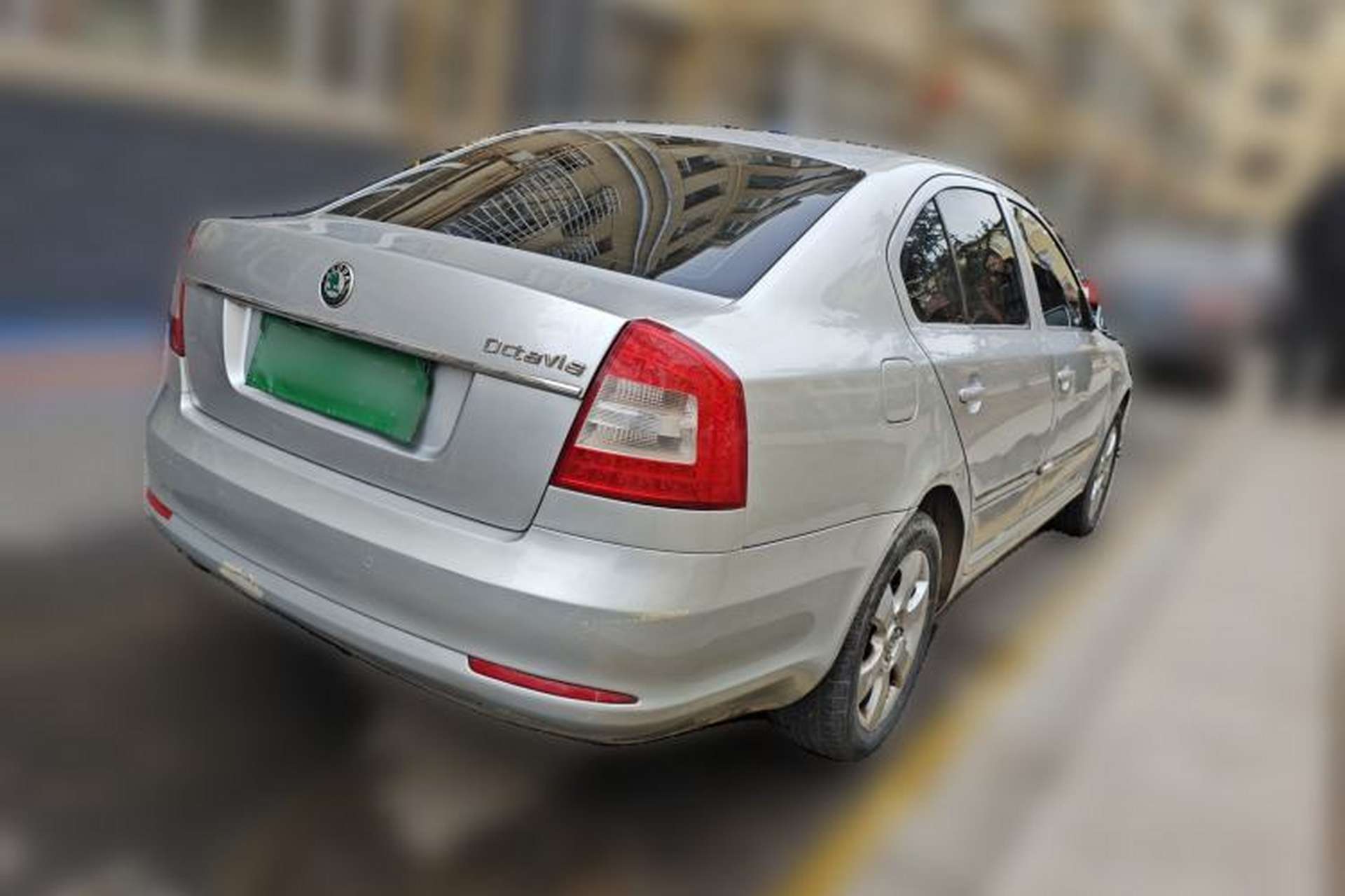 Used Skoda Octavia 2010 1.4TSI DSG Yijun Edition Rear Right 45 Deg