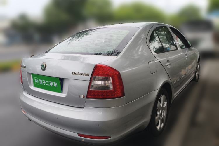Used Skoda Octavia 2010 1.4 TSI Manual Yijun Edition Rear Right 45 Deg