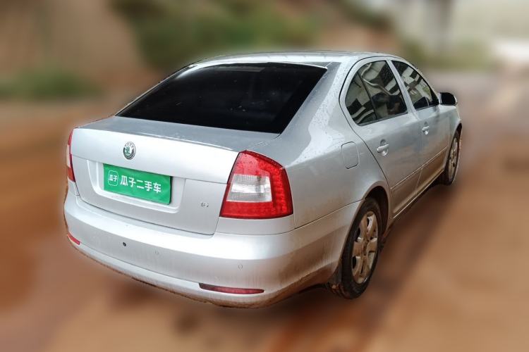 Used Skoda Octavia 2010 1.6L Manual Eado Edition Rear Right 45 Deg