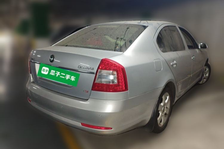 Used Skoda Octavia 2010 1.4TSI DSG Yijun Edition Rear Right 45 Deg